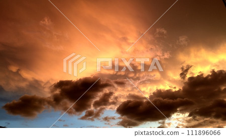 風暴前的天空 風暴前的天空 111896066