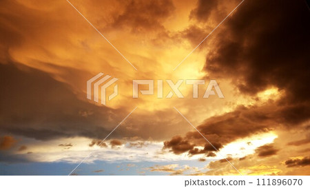 風暴前的天空 111896070