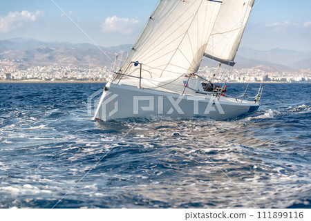 Sailing in the wind through the waves Sailing in the wind through the waves 111899116