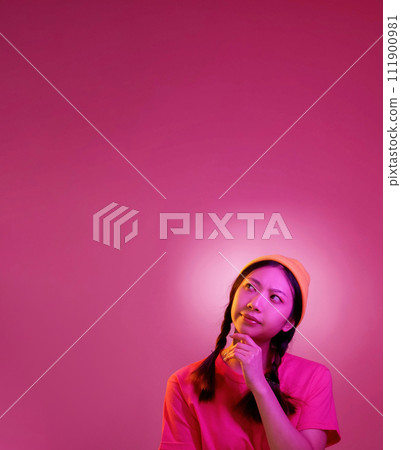 Idea moment brilliant thought woman task solution Idea moment brilliant thought woman task solution 111900981