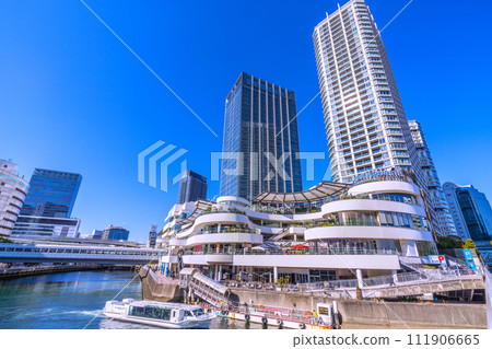 日本橫濱城市景觀，俯瞰橫濱灣區，水上巴士（抵達）等 111906665