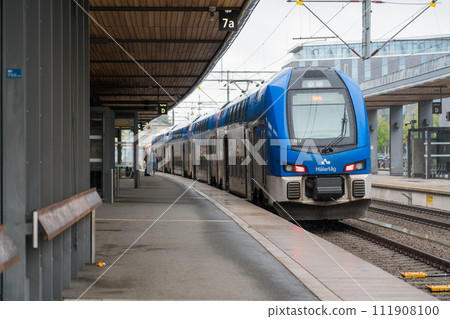 station, train station, electric train 111908100
