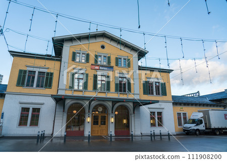 electric train, train, switzerland 111908200