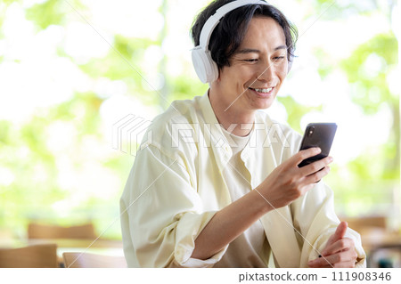 Men's headphones smartphone 111908346