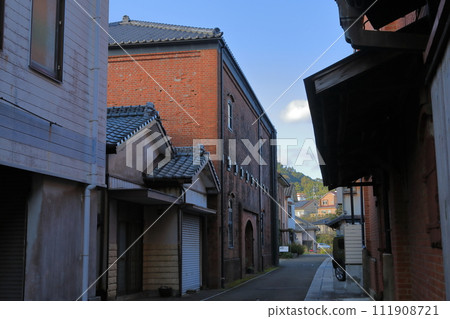 日南市油津紅磚館的外觀給人一種歷史感。 日南市油津紅磚館的外觀給人一種歷史感。 111908721