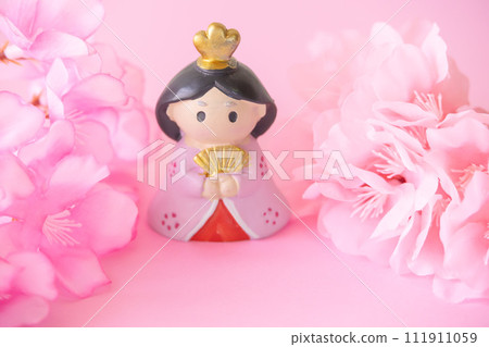 可愛的娃娃和櫻花的女兒節形象 可愛的娃娃和櫻花的女兒節形象 111911059
