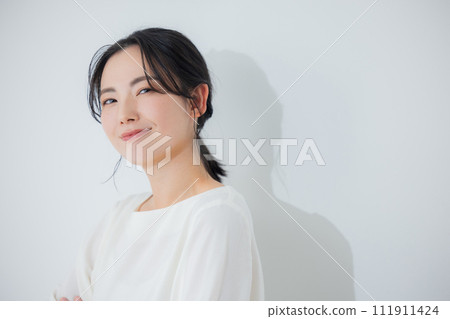 白色的一塊女人 111911424