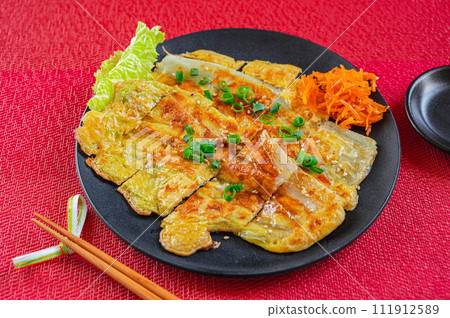 Korean food Chinese cabbage pancake 111912589