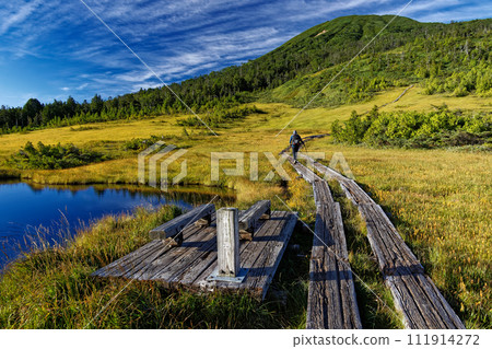 Oze/Kumazawa Tashiro pond in early autumn 111914272