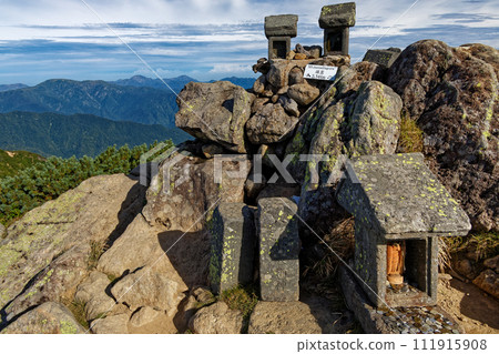 View of the stone shrine of Oze/Hushigatake Usa and Mt. Hiragatake/Echigo Sanzan View of the stone shrine of Oze/Hushigatake Usa and Mt. Hiragatake/Echigo Sanzan 111915908