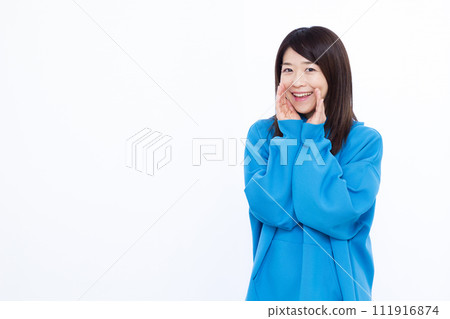 一名40多歲的女士大聲喊道 111916874