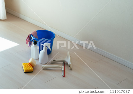 Cleaning tool 111917087