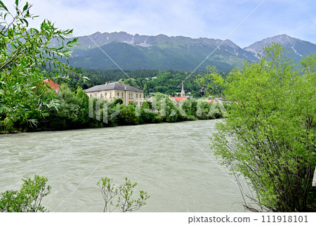 從因河畔看 Nordkette 山脈 從因河畔看 Nordkette 山脈 111918101