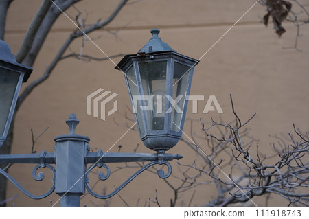 Retro Outer Lamp 111918743