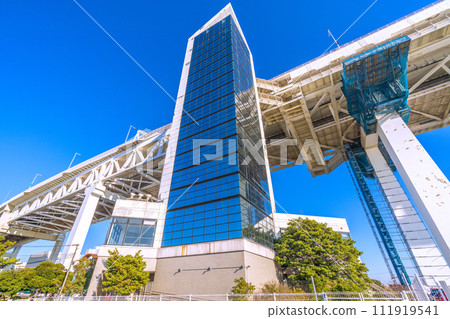 Yokohama cityscape in Japan, overlooking the sky tower leading to the Yokohama Bay Bridge skywalk 111919541
