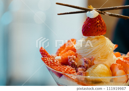 Adult parfait, night parfait, luxury parfait Adult parfait, night parfait, luxury parfait 111919987