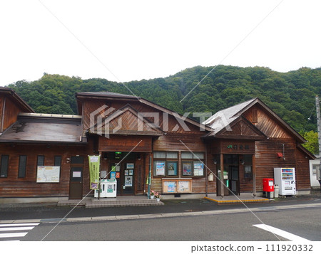 JR東日本西金站車站大樓 JR東日本西金站車站大樓 111920332