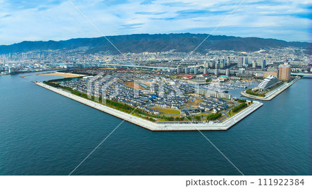 南蘆屋浜陽台的開墾土地景色,是兵庫縣著名的釣魚勝地,只能用無人機拍攝。 南蘆屋浜陽台的開墾土地景色,是兵庫縣著名的釣魚勝地,只能用無人機拍攝。 111922384
