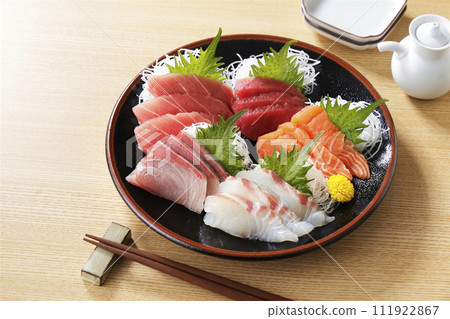 各種美味的生魚片 111922867