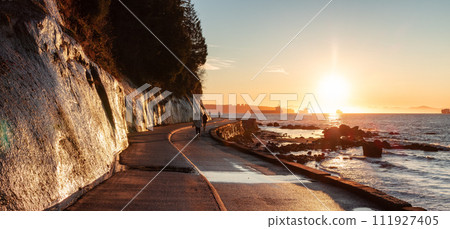 Seawall in Stanley Park. Modern City. Downtown Vancouver, BC, Canada Seawall in Stanley Park. Modern City. Downtown Vancouver, BC, Canada 111927405