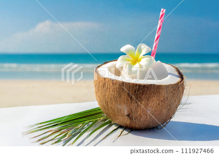 Blue sea and coconut juice at the resort 111927466