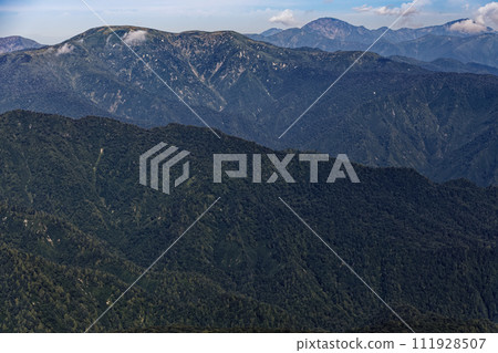 Mt. Hiragatake and Mt. Nakanodake seen from Mt. Mt. Hiragatake and Mt. Nakanodake seen from Mt. 111928507