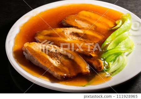 Dongpo meat (braised pork) 111928965