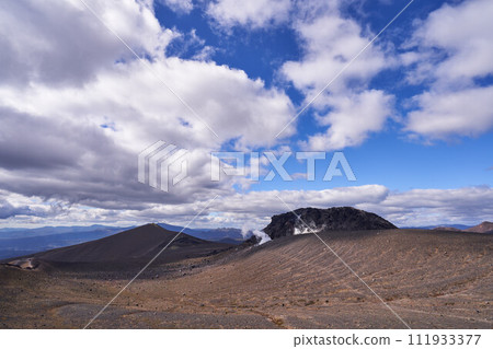 Hokkaido, Mt. Tarumae, lava dome and Nishiyama Hokkaido, Mt. Tarumae, lava dome and Nishiyama 111933377