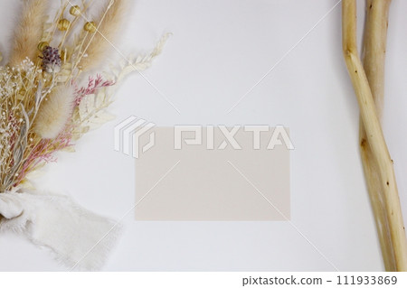 便箋紙和乾燥花-自然圖像 111933869