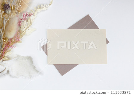 便箋紙和乾燥花-自然圖像 111933871