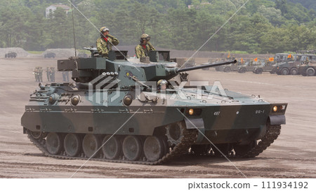 陸上自衛隊89式裝甲戰車參加閱兵 陸上自衛隊89式裝甲戰車參加閱兵 111934192