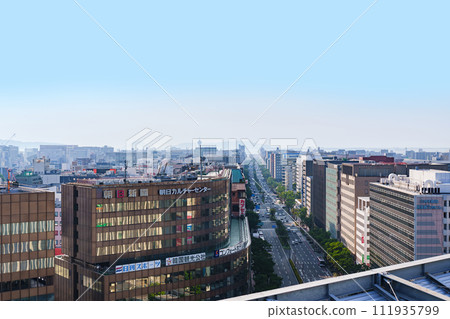 博多站前街從博多站延伸至運河城【博多街景】 博多站前街從博多站延伸至運河城【博多街景】 111935799