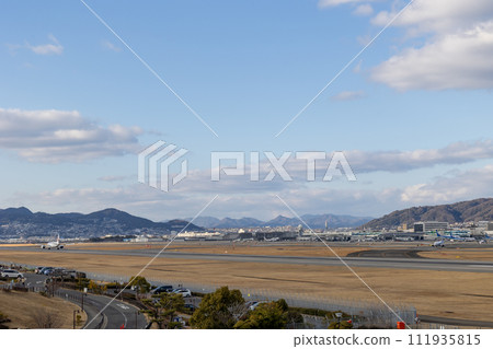 大阪國際機場（伊丹機場）跑道（2024年2月12日拍攝） 111935815