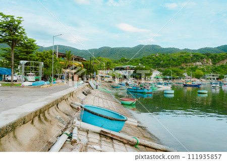 boats on the lake 111935857