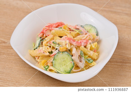 自製蟹棒/通心粉沙拉,通心粉,蟹棒,玉米,黃瓜,凱瓦,蓮藕 自製蟹棒/通心粉沙拉,通心粉,蟹棒,玉米,黃瓜,凱瓦,蓮藕 111936887