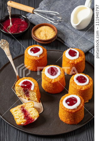 runebergin torttu, runeberg sweet cake with jam 111940797