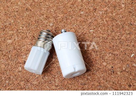 輝光燈泡, 輝光燈, 照明管, 電力, 光, 照明, 電力, 日用品, 照明設備, 燈, 光, 燈泡 輝光燈泡, 輝光燈, 照明管, 電力, 光, 照明, 電力, 日用品, 照明設備, 燈, 光, 燈泡 111942323