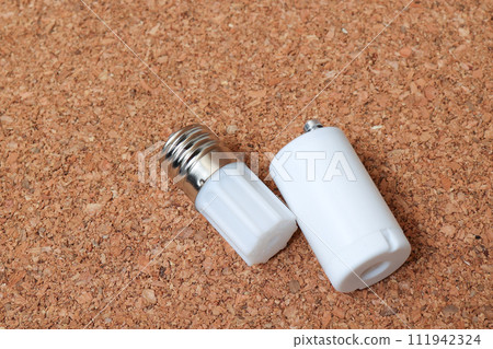 輝光燈泡, 輝光燈, 照明管, 電力, 光, 照明, 電力, 日用品, 照明設備, 燈, 光, 燈泡 輝光燈泡, 輝光燈, 照明管, 電力, 光, 照明, 電力, 日用品, 照明設備, 燈, 光, 燈泡 111942324