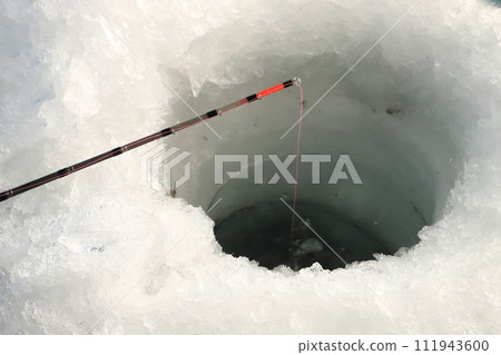 熔冰釣魚場景 111943600