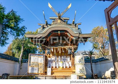 Main shrine of Kamifuku Shrine (birthplace of the Hattori surname) in Miyanogawara Motomachi, Takatsuki City, Osaka Prefecture Main shrine of Kamifuku Shrine (birthplace of the Hattori surname) in Miyanogawara Motomachi, Takatsuki City, Osaka Prefecture 111943974