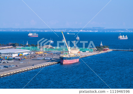 日本橫濱市景 大黑碼頭、T-8棚、貨船、大黑海釣公園等景觀（後方是千葉） 111946596