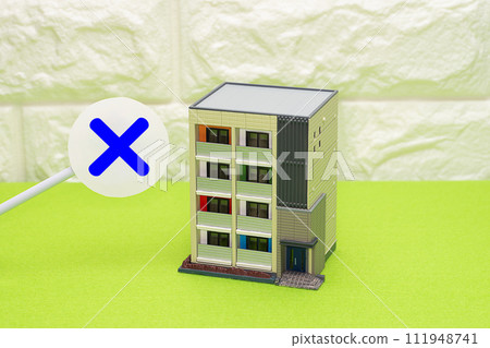 Cross mark and studio apartment 111948741