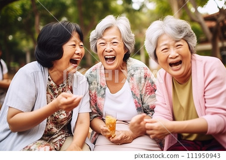 高級男人和女人帶著微笑 111950943