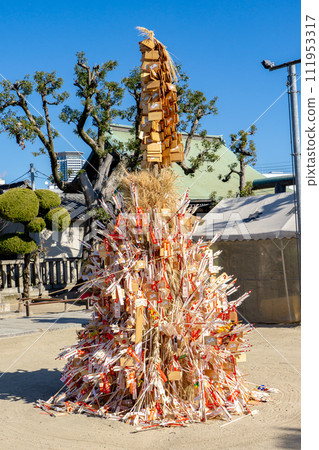 Izuminoto Shrine, Nishinoshomachi, Suita City, Osaka Prefecture, old dontoyaki bills (hamaya, votive tablets) 111953317