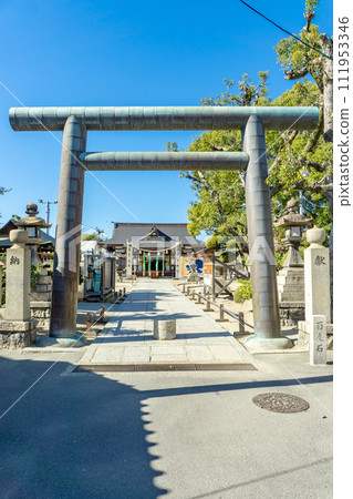 大阪府吹田市西之小町的泉宮神社(如噴泉般湧出的力量)、鳥居 大阪府吹田市西之小町的泉宮神社(如噴泉般湧出的力量)、鳥居 111953346