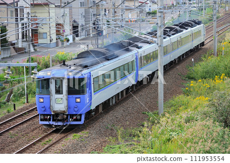 函館本線 厚別森林公園 JR 北海道 Kiha 183 系列 Kiha 183-1552 鄂霍次克 函館本線 厚別森林公園 JR 北海道 Kiha 183 系列 Kiha 183-1552 鄂霍次克 111953554