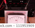 Voltage measurement 111953909