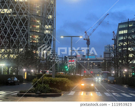 新宿站西口 2024年2月 重建中的小田急 新宿站西口 2024年2月 重建中的小田急 111953923