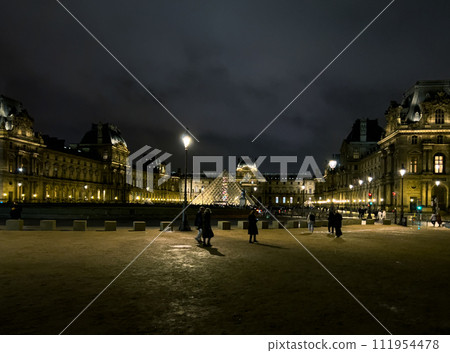 Night view of the Royal Palace and Louvre  in Paris, France, Europe. 111954478
