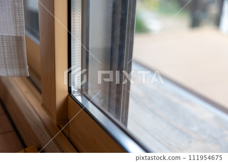 double sash 111954675
